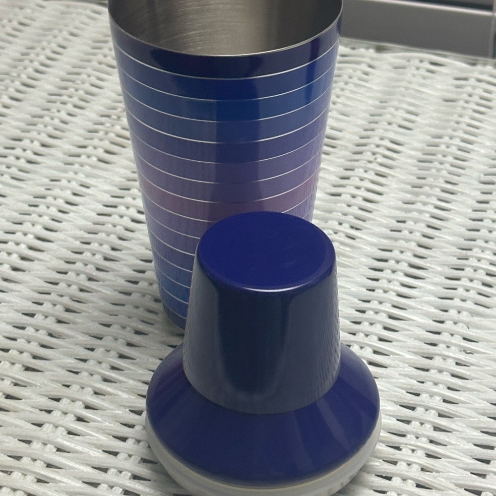 JONATHAN ADLER  Scala

Cocktail Shaker